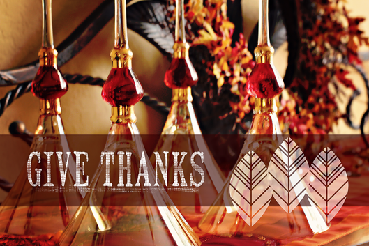 give-thanks-text-on-tablescape