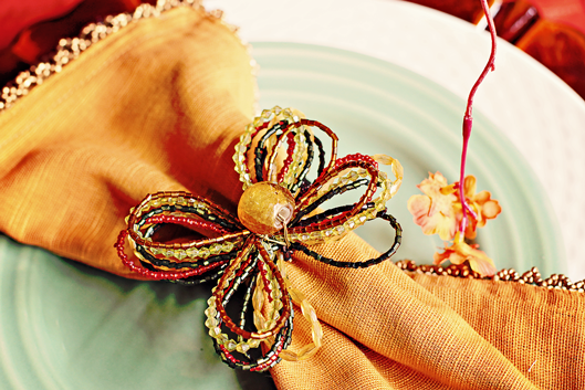gold-cloth-napkins-and-fall napkin rings