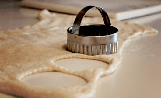 cookie-cutter-cut-out-circl