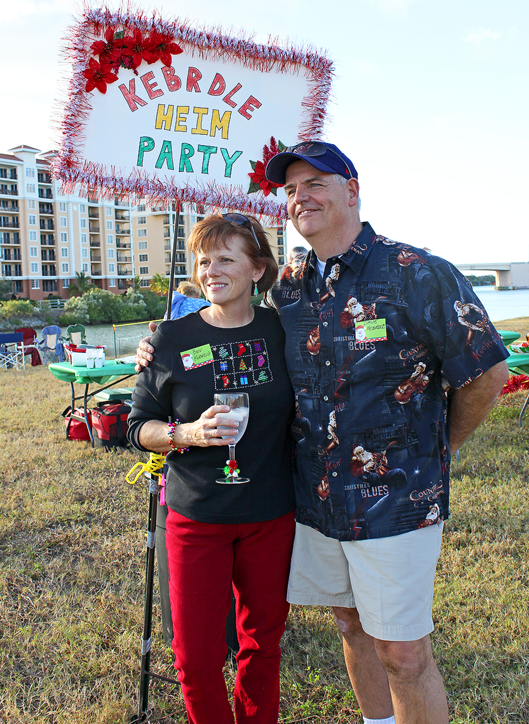 kebrdle-host-for-boat-parad