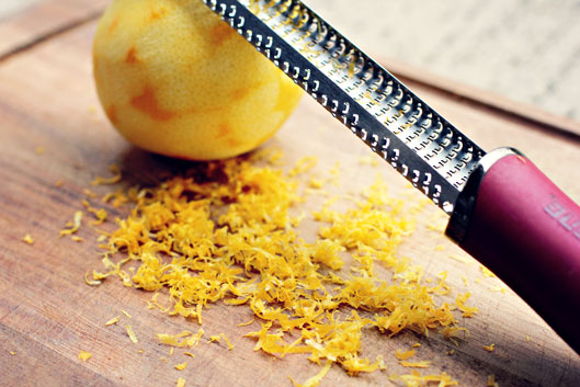 grating-lemon-peel