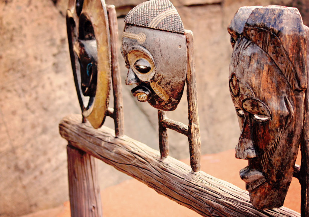 primitive-indian-heads-at-z