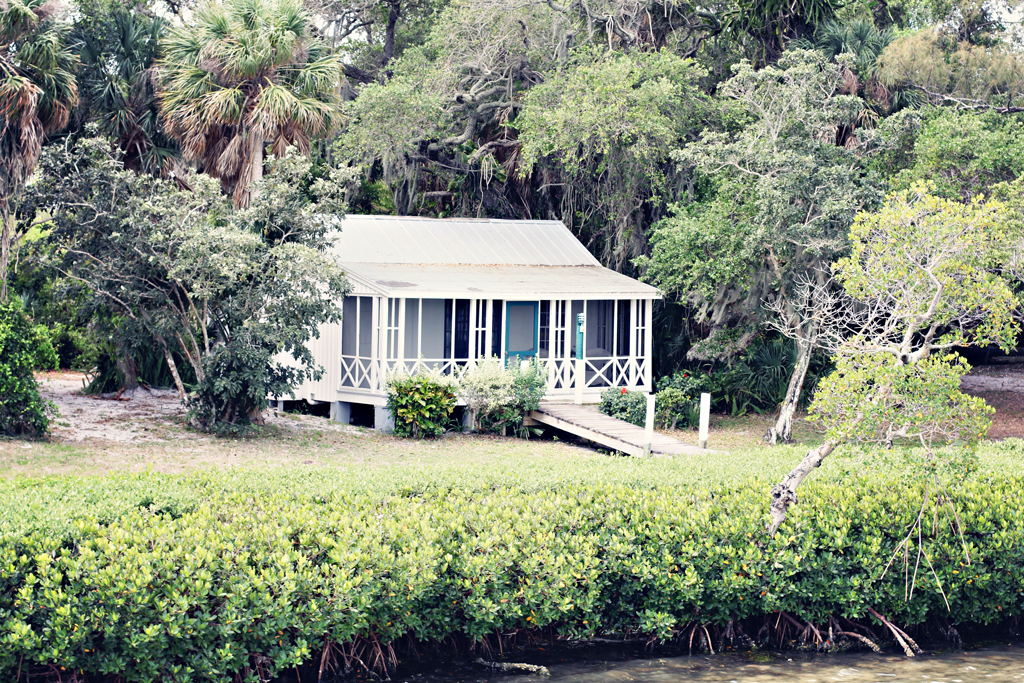 old-style-florida-cottage