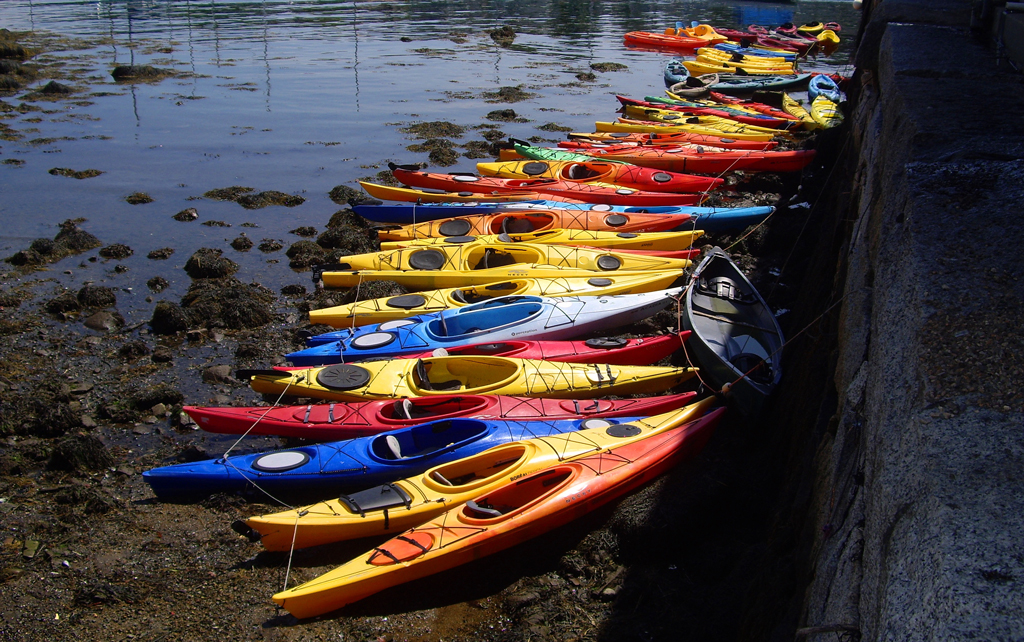 colorful-kayaks-rockport-massachutes