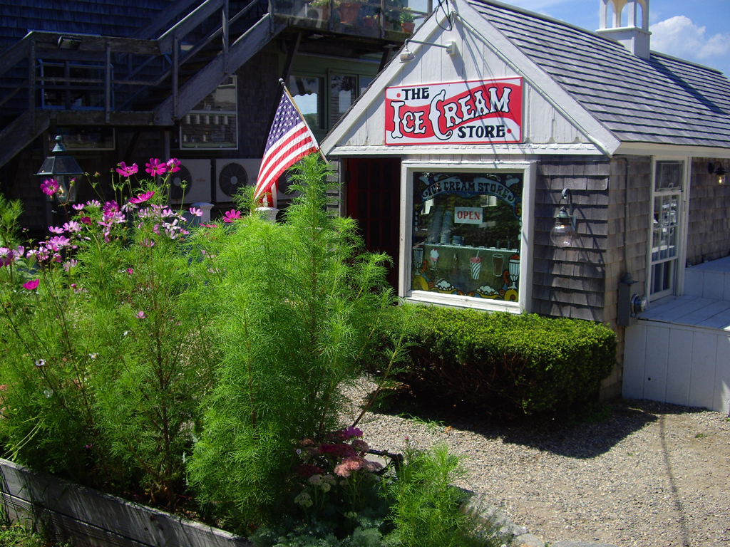 rockport-massachutes-ice-cream-shop