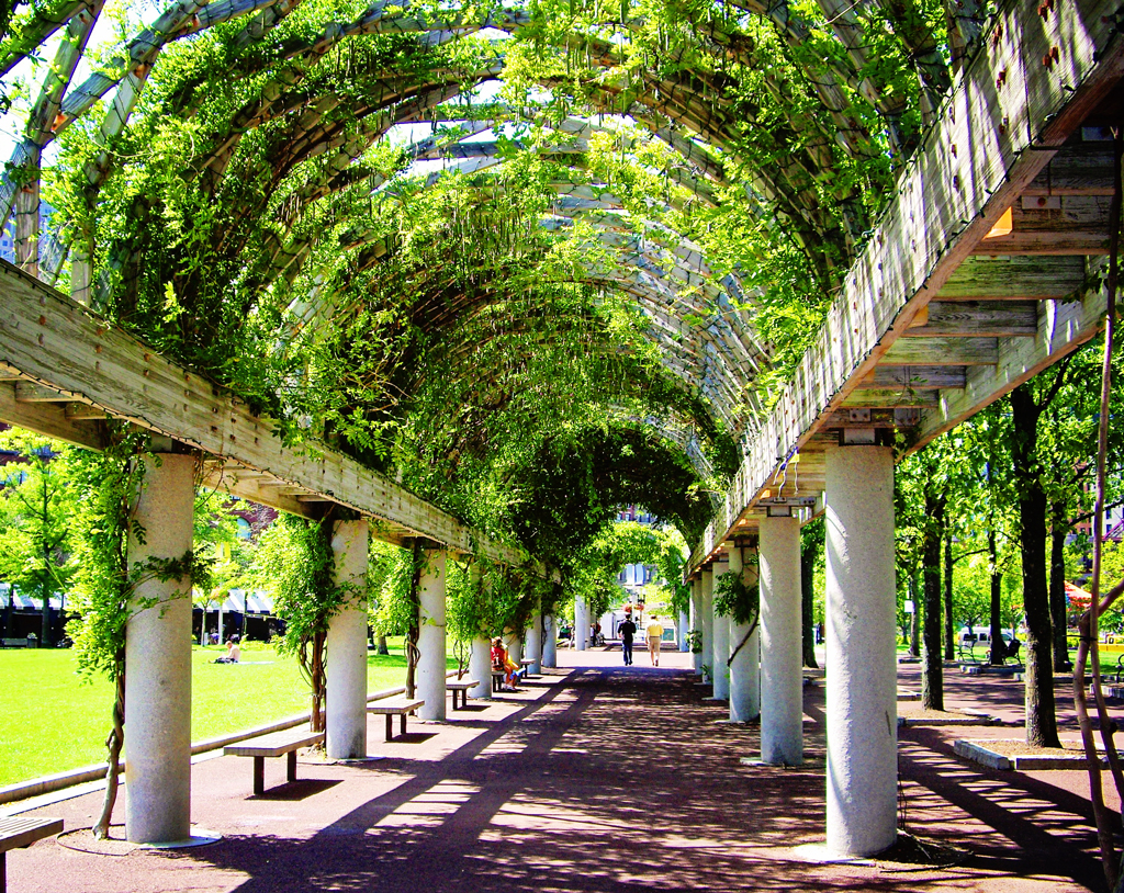 christopher-columbus-park