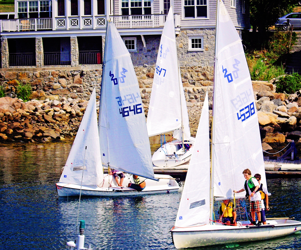 sailboats-rockport-masschuttes