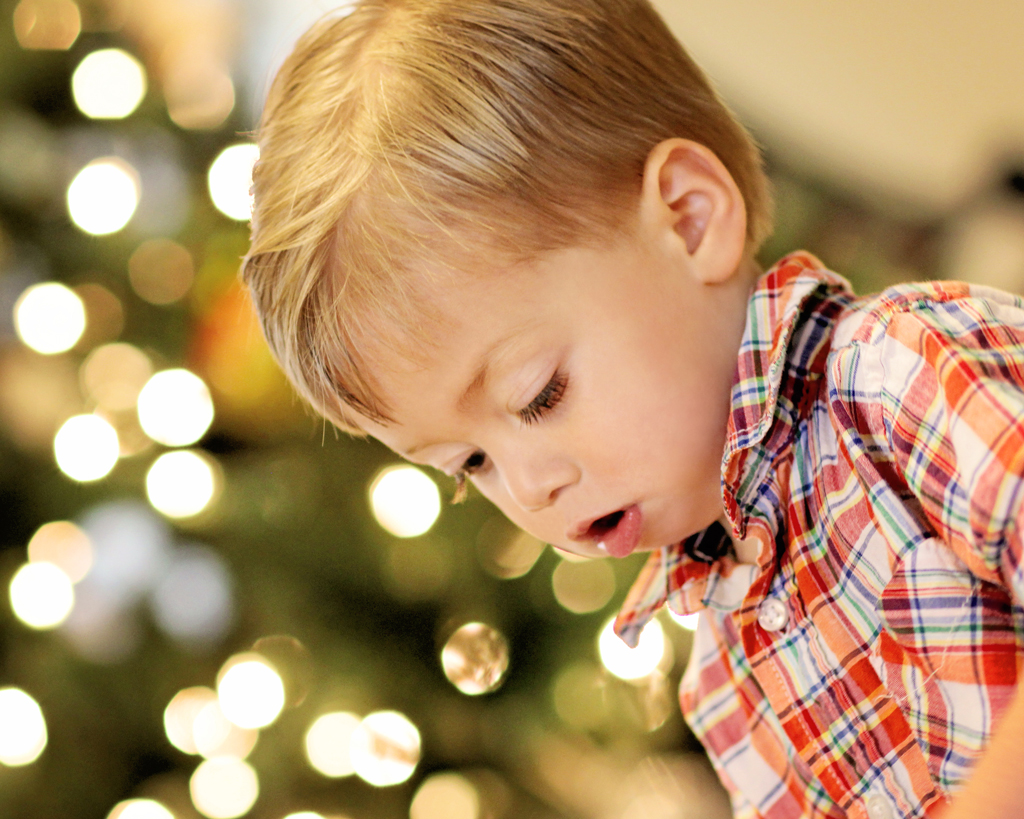 christmas-time-with-a-2-year-old-boy