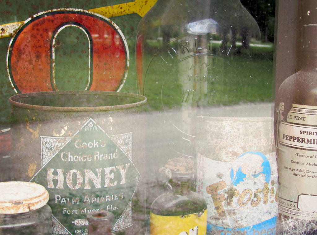 koreshan-general-store-window