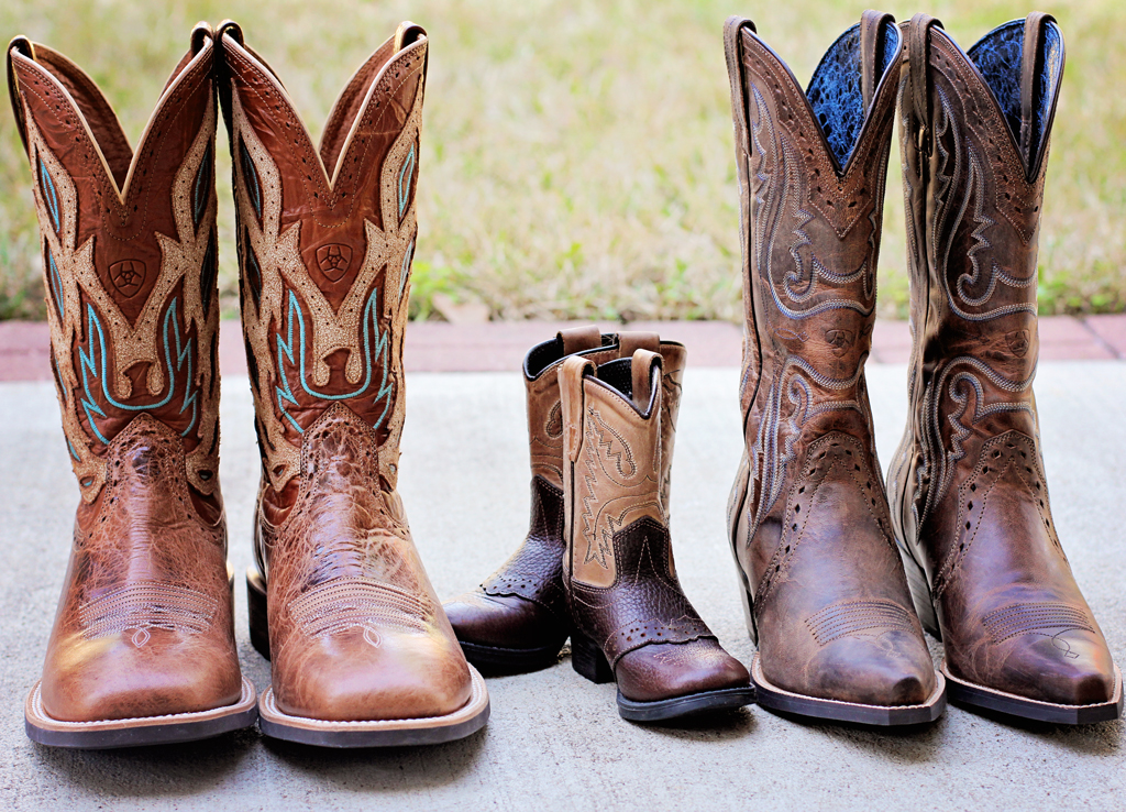 daddys-mommys-babys-cowboy-boots