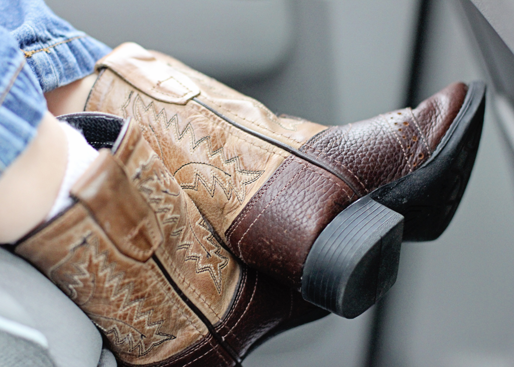 baby-boy-cowboy-boots-adorable