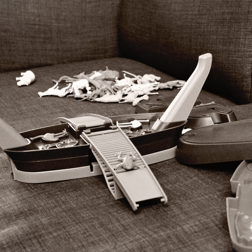 noahs-ark-toy-dismantled
