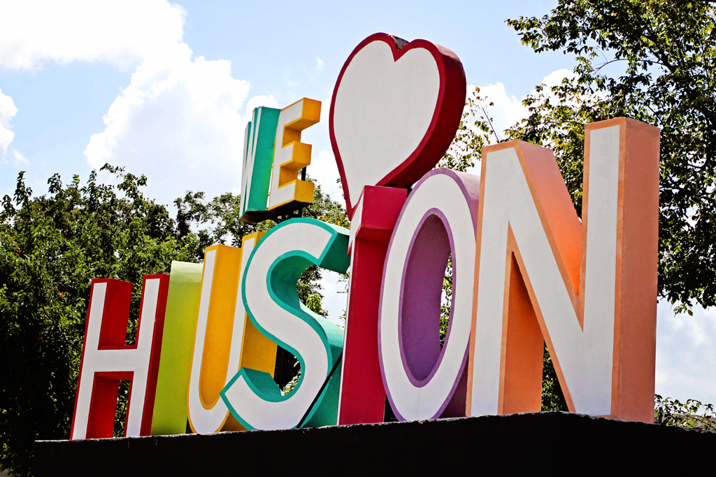 we-love-houston-view-2-4-x-6