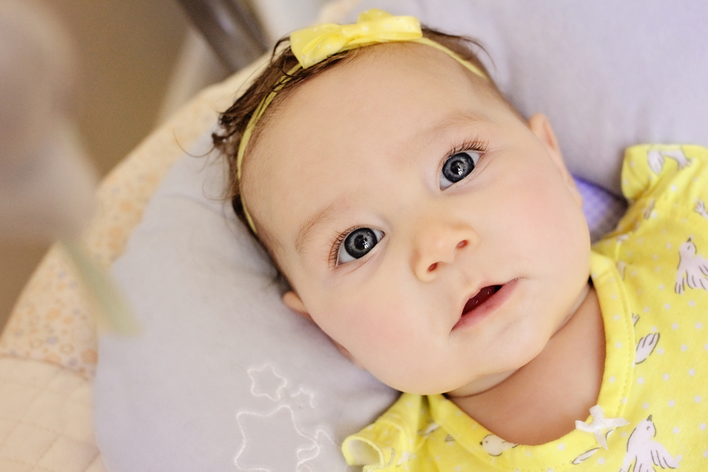 4-month-old-baby-girl-in-swing