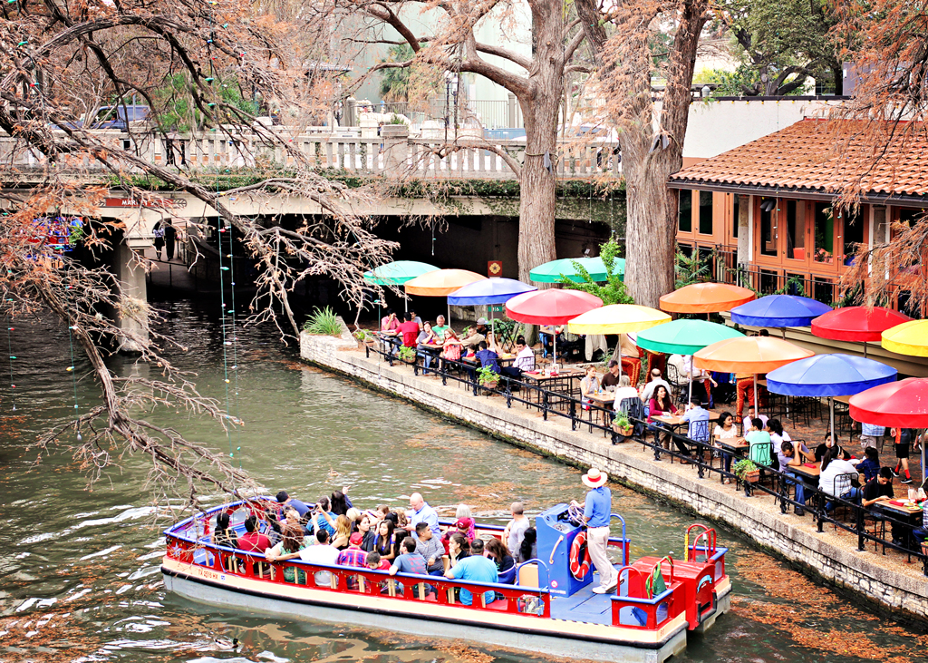 riverwalk-san-antonio-colorful-umbrellas