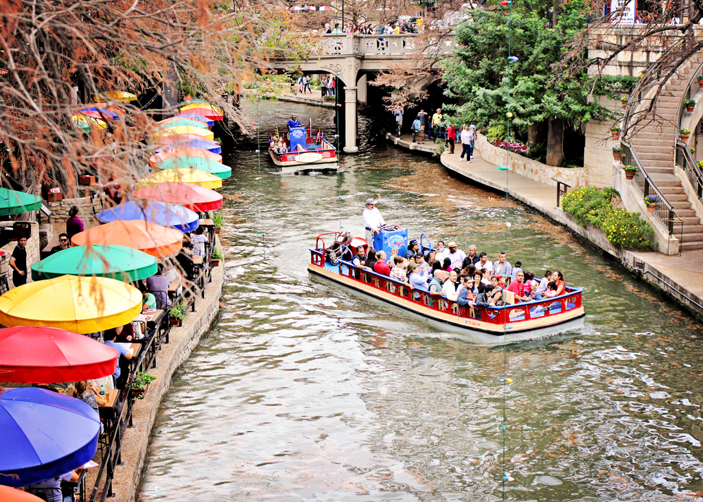 riverwalk-san-antonio-rio-river-taxi