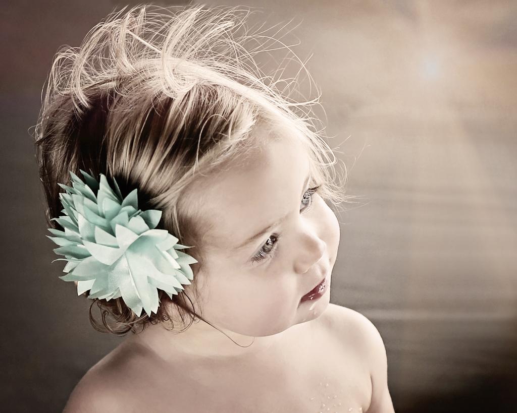 toddlergirlbeachsunrays